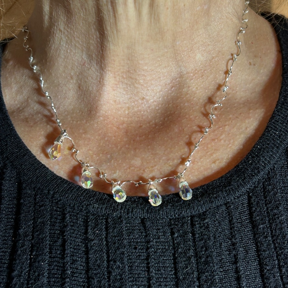 Elegant Silver Necklace with Crystal Accents